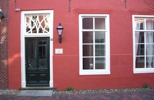 Leer Apartment | Ferienwohnung Rotkäppchen - Ferienwohnungen Märchenhaus Domke 15133