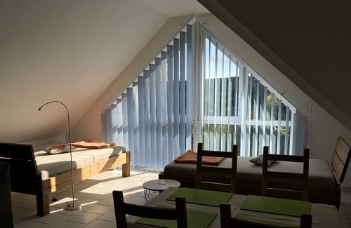 Markt Taschendorf Apartment | Ferienwohnung 75qm für zwei Personen mit tollem Ausblick
