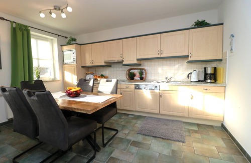 Ostseebad Wustrow Apartment | Ferienwohnung mit Balkon und Eingeschränktem Ostseeblick Direkt Hinter der Düne