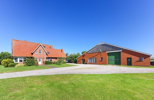 Wangerland Apartment | Ferienwohnung Deichwind - Ferienhof Heinen in Elisabethgroden