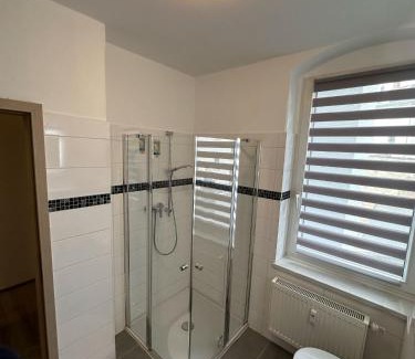 Gera Apartment | Ferienwohnung Denisa für 5 Personen in Gera - Erstbezug 2024 NEU