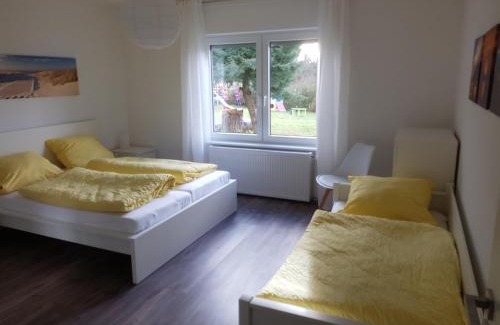 Ansbach Apartment | Ferienwohnung Eyb mit Terrasse und Garten