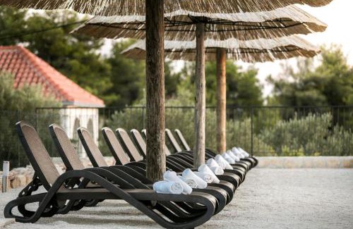 Milna (Brac) Apartment | Ferienwohnung für 10 Personen in Milna auf Brac, Dalmatien