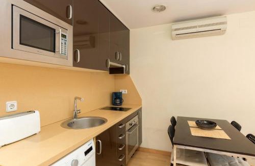 Sant Antoni Apartment | Ferienwohnung für 3 Personen ca 50 qm in Barcelona-Eixample, Costa Brava Costa del Maresme