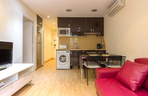 Sant Antoni Apartment | Ferienwohnung für 3 Personen ca 50 qm in Barcelona-Eixample, Costa Brava Costa del Maresme