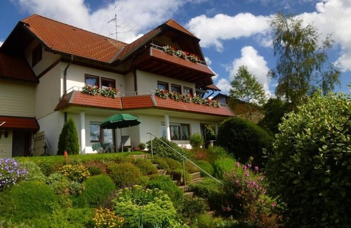 Furtwangen Apartment | Ferienwohnung Feldbergblick, 70qm, 2 Schlafzimmer, 1 Wohn-/Schlafraum, max. 4 Personen
