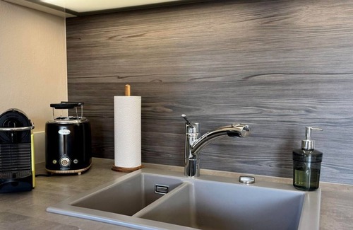 Fichtelberg Apartment | Ferienwohnung Fichtel-STEIN - Holiday apartment, shower and bath, WC, 2 bedrooms