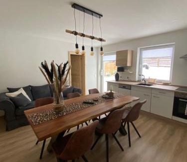 Dorfhain Apartment | Ferienwohnung Fiss Dorfhain
