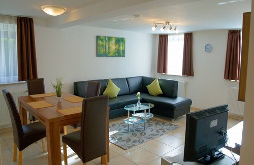 Bad Urach Apartment | Ferienwohnung Güterstein 60qm, 1 Schlafzimmer, max. 2 Personen