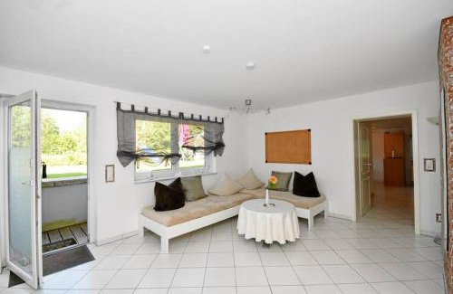 Schwarzach am Main Apartment | Ferienwohnung Gartenblick an der Mainschleife