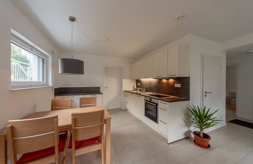 Beuren Apartment | Ferienwohnung Gluiber, 48qm, 1 Schlafzimmer für 2-4 Personen