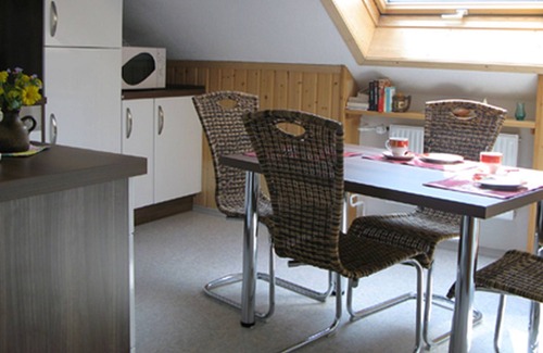 Hausen am Tann Apartment | Ferienwohnung Haus Elfi, 70 qm, Terrasse, 1 Schlafzimmer, max. 3 Personen