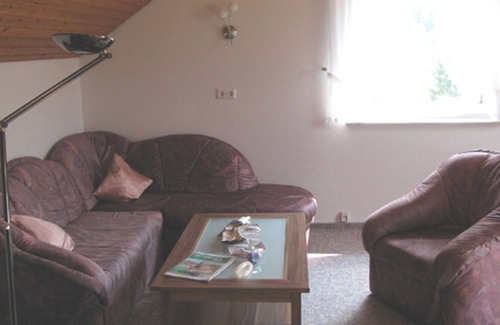 Hausen am Tann Apartment | Ferienwohnung Haus Elfi, 70 qm, Terrasse, 1 Schlafzimmer, max. 3 Personen
