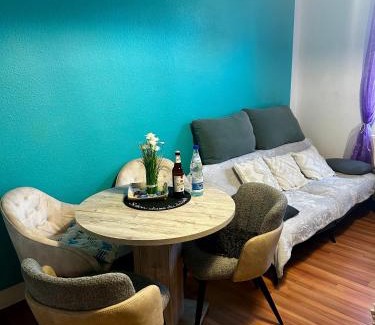 Arnstadt Apartment | Ferienwohnung HAPPYHOME Bahnhofnah gemütlich familiär