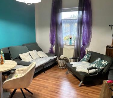 Arnstadt Apartment | Ferienwohnung HAPPYHOME Bahnhofnah gemütlich familiär