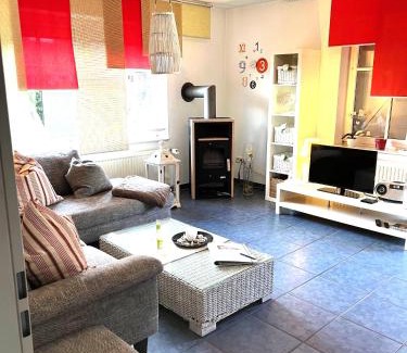 Ditzum Apartment | Ferienwohnung Haus Schwalbennest EG