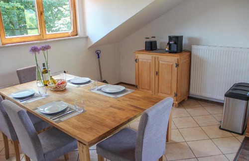 Burgberg Apartment | Ferienwohnung Hehl