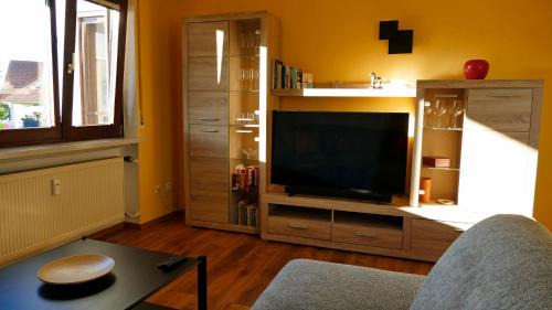 Bad Konig Apartment | Ferienwohnung Hirtenberg