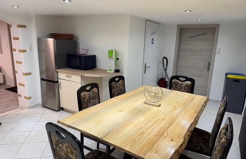 Herrischried Apartment | Ferienwohnung - Hotzenhüsli