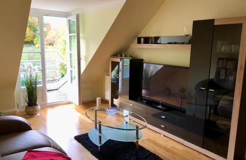 Lauchringen Apartment | Ferienwohnung im Grünen auf idyllisch gelegenen Gutshof und doch so zentral