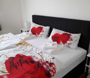 Rhauderfehn Bed & Breakfast | Ferienwohnung im FEWO Rosenhaus Volz