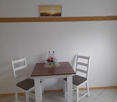 Rhauderfehn Bed & Breakfast | Ferienwohnung im FEWO Rosenhaus Volz