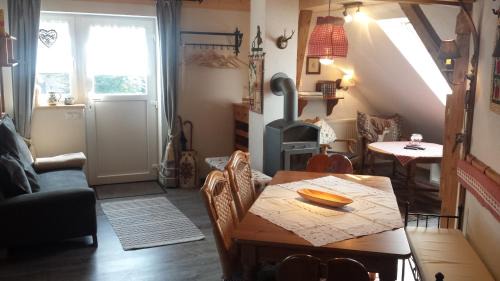 Usseln Apartment | Ferienwohnung im kleinen Landhaus