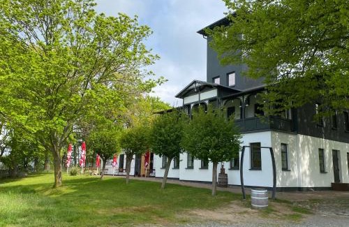 Alt Reddevitz Apartment | Ferienwohnung in der Brennerei Mönchgut