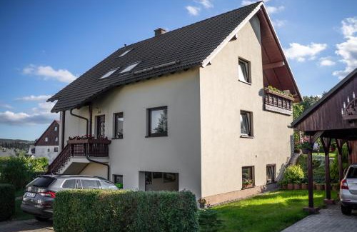 Baerenstein Apartment | Ferienwohnung in ruhiger Waldrandlage