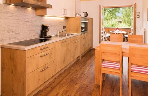 Bad Hindelang Apartment | Ferienwohnung Iseler - 80 qm - 2 Schlafzimmer - Gästehaus am Brunnen