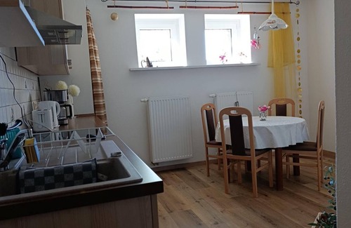 Plauen Apartment | Ferienwohnung Jasmin - Fewo, Dusche, WC, 1 Schlafraum