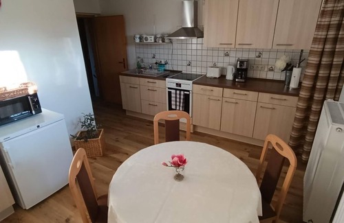 Plauen Apartment | Ferienwohnung Jasmin - Fewo, Dusche, WC, 1 Schlafraum