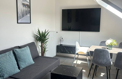 Glindfeld Apartment | Ferienwohnung Juli - neu Renovierte, Moderne Ferienwohnung