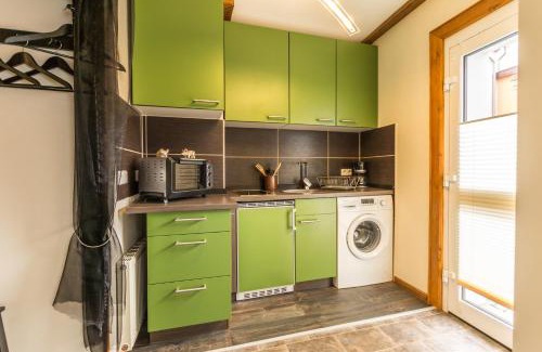 Naumburg Apartment | Ferienwohnung Könitz, Ricarda
