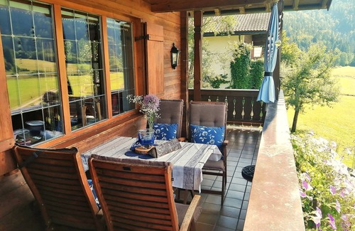 Blindau Apartment | Ferienwohnung "Klausenberg" - Drei-Raum-Wohnung 75m² mit Balkon und Bergblick