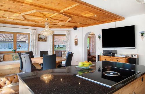 Mittenwald Apartment | Ferienwohnung Lapislazuli