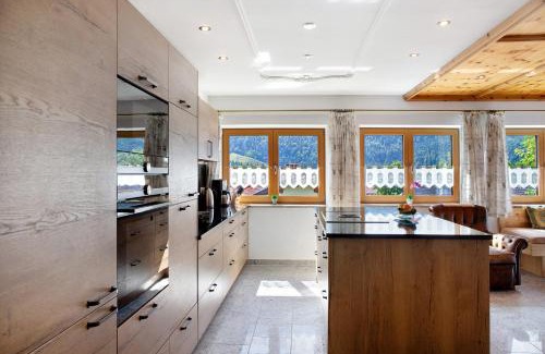 Mittenwald Apartment | Ferienwohnung Lapislazuli