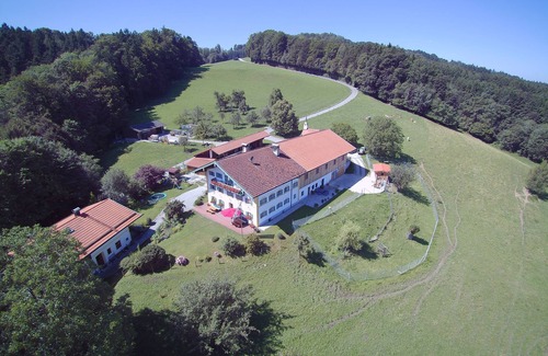 Rohrdorf Apartment | Ferienwohnung Lavendel mit 1 Separatem Schlafzimmer