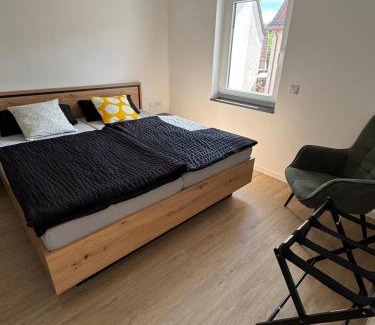 Momlingen Apartment | Ferienwohnung Lemon - Suite