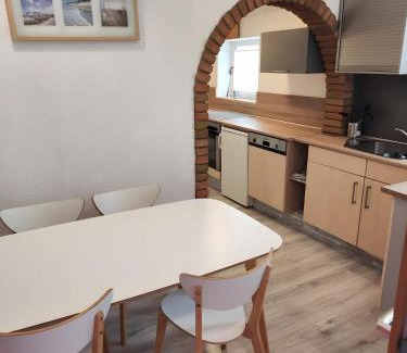 Ahrenviolfeld Apartment | Ferienwohnung Leuchtturm