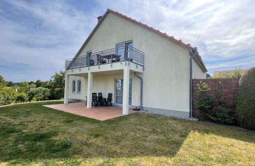 Mellenthin Apartment | Ferienwohnung Leuchtturm