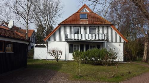 Ostseebad Prerow Apartment | Ferienwohnung Mühlenstr. Prerow