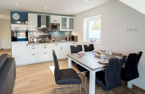 Norden Apartment | Ferienwohnung Meereswind - 2 Bäder - WLAN - Neubau
