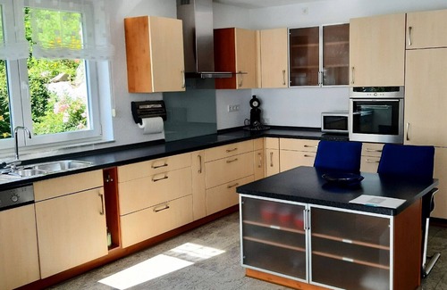 Loerrach Apartment | Ferienwohnung Milita, 88 qm, Terrasse, 1 Schlafzimmer, max. 4 Personen