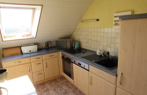 Wesenberg Apartment | Ferienwohnung mit Balkon - Ferienwohnung mit Balkon + Zweibettzimmer