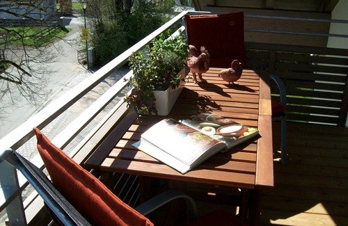 Eggstatt Apartment | Ferienwohnung mit Bergblick und zwei Balkonen