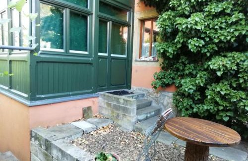 Dresden Apartment | Ferienwohnung mit Charme in Dresden Pillnitz EG