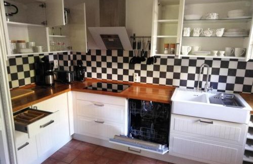 Dresden Apartment | Ferienwohnung mit Charme in Dresden Pillnitz EG