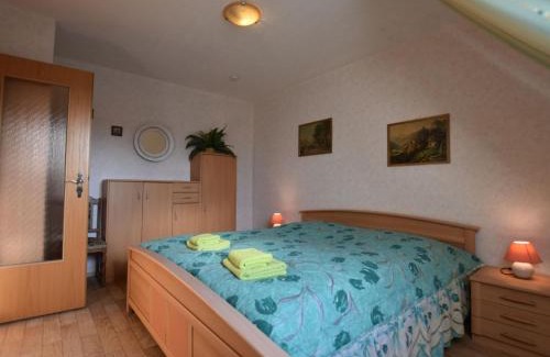 Kroepelin Apartment | Ferienwohnung mit Terrasse in Kropelin