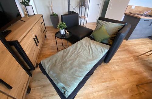 Oy Apartment | Ferienwohnung mit eigenem Garten und Bergblick